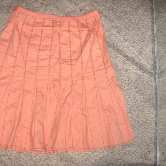 CITY DKNY Orange Pleat Back Zip Knee Skirt 8 - Picture 3 of 3